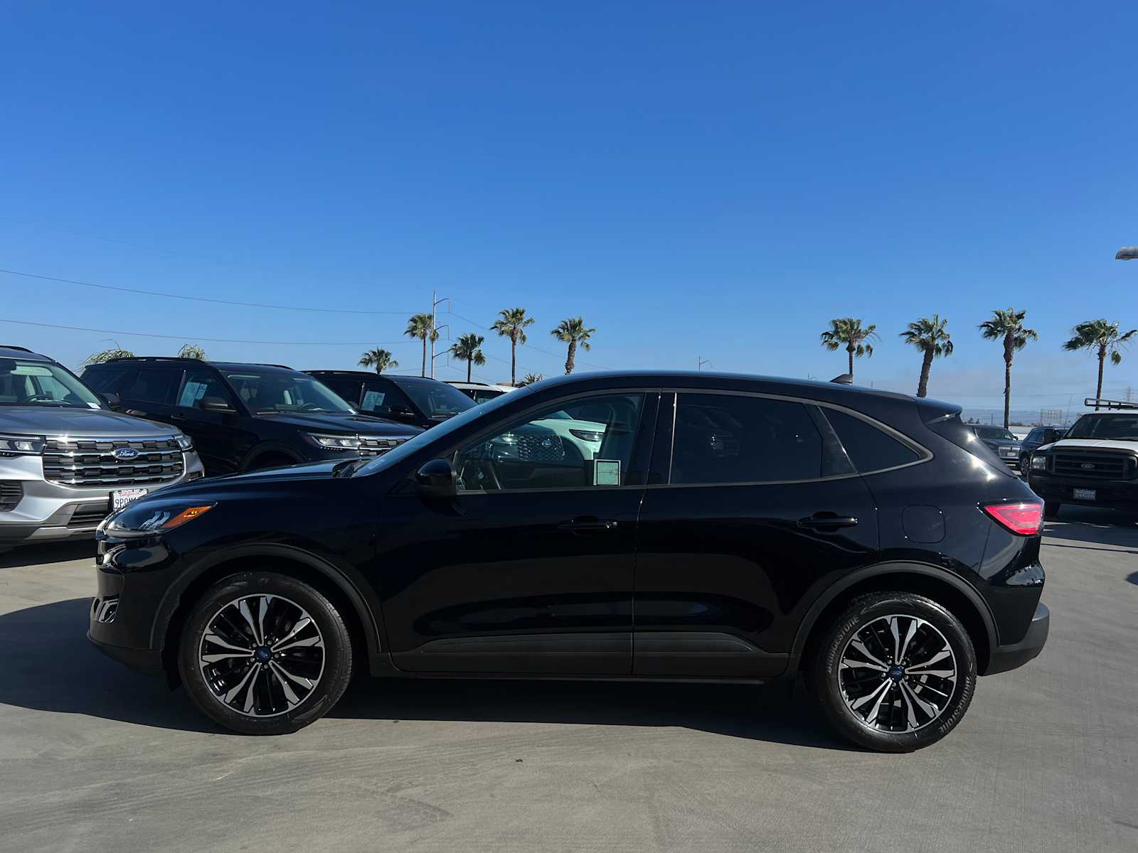 Certified 2022 Ford Escape SE with VIN 1FMCU0G60NUB87988 for sale in Hawthorne, CA