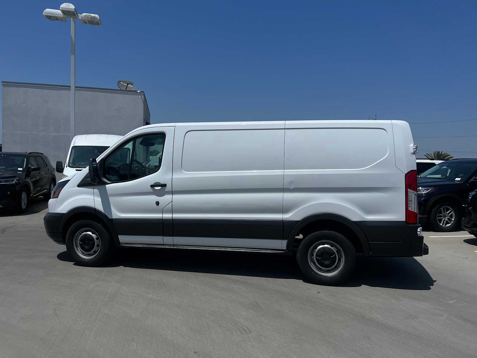 Used 2018 Ford Transit Van Base with VIN 1FTYE1YM6JKA32281 for sale in Hawthorne, CA