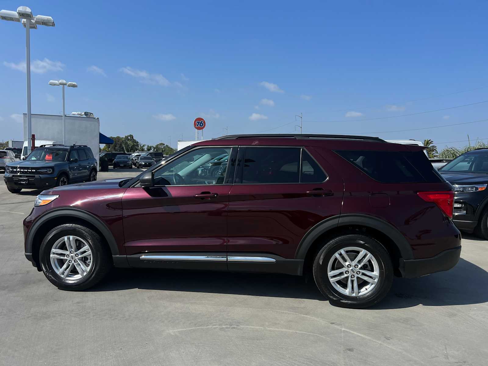 Certified 2022 Ford Explorer XLT with VIN 1FMSK7DH1NGA36981 for sale in Hawthorne, CA