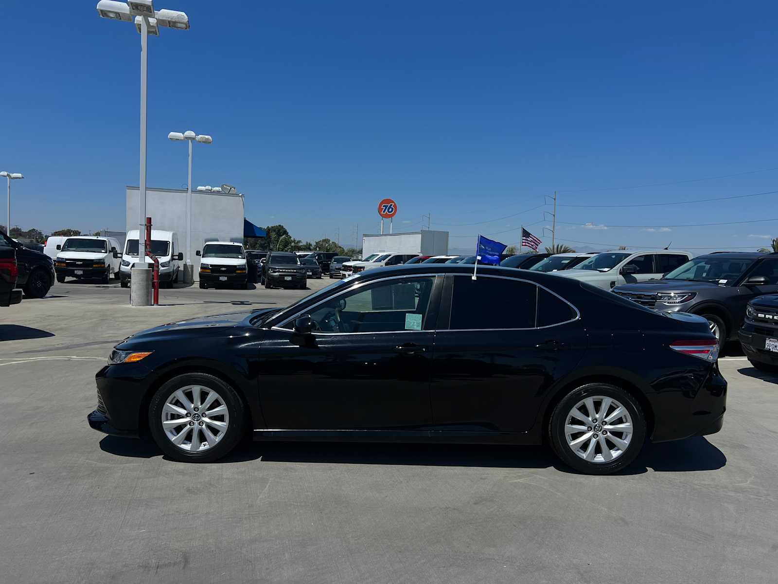 Certified 2018 Toyota Camry LE with VIN 4T1B11HK1JU085521 for sale in Hawthorne, CA