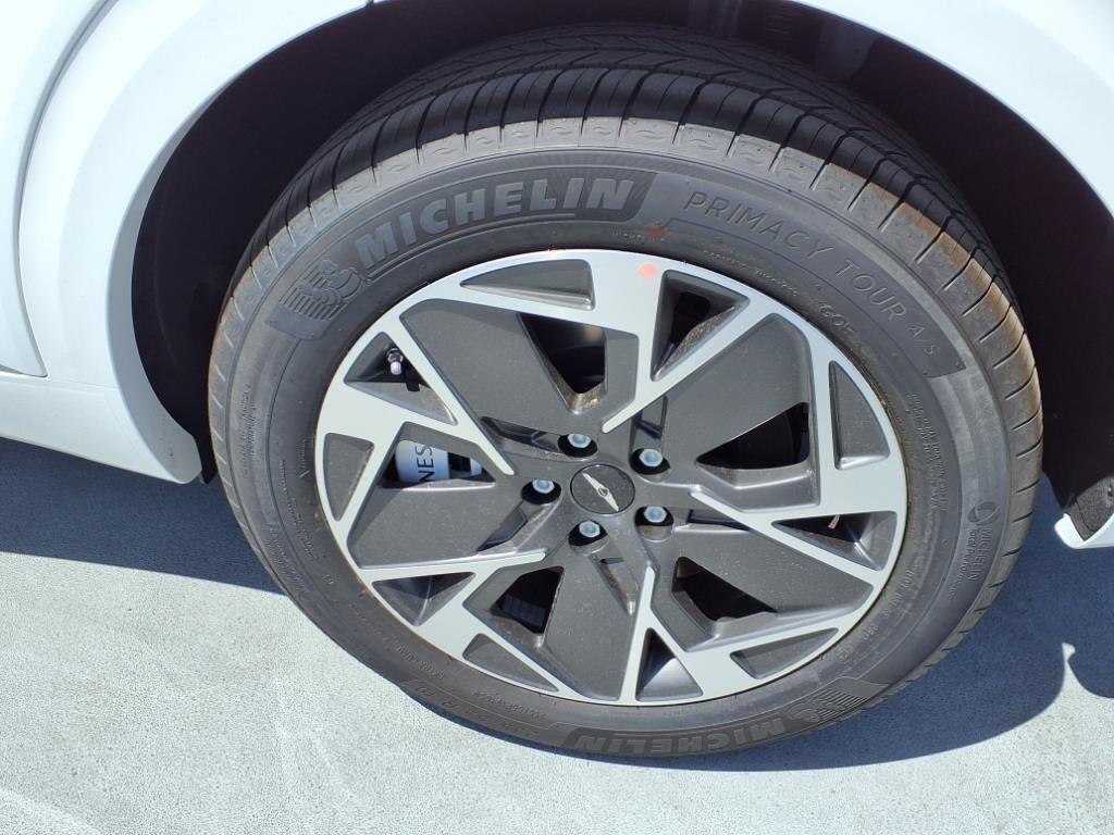 2026 Genesis Electrified GV70 Standard photo 3