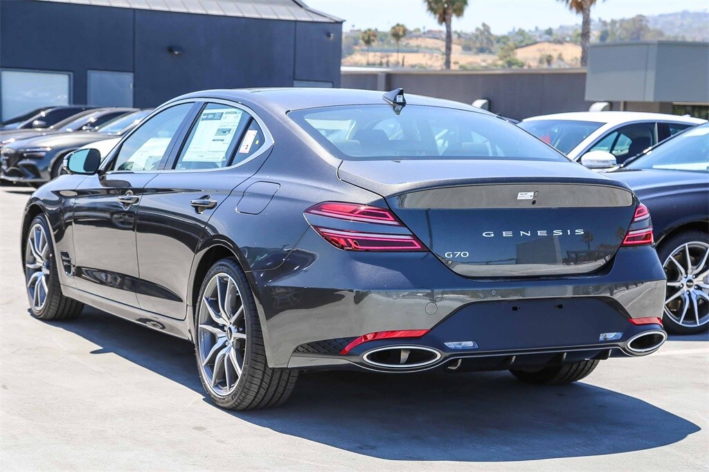 2026 Genesis G70 2.5T Prestige photo 4