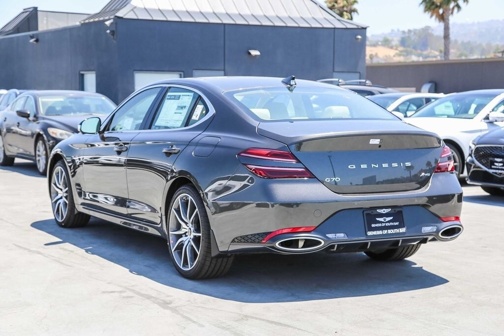 2026 Genesis G70 2.5T Prestige AWD photo 4