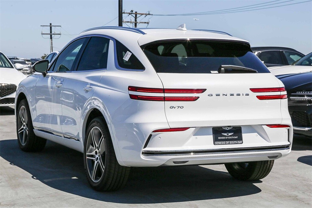 2026 Genesis Electrified GV70 Advanced photo 4