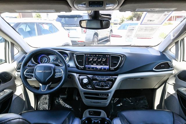2023 Chrysler Pacifica Touring L - Photo 13