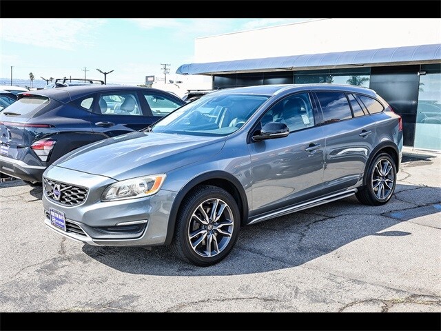 2018 Volvo V60 Cross Country T5 photo 3