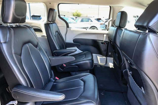 2023 Chrysler Pacifica Touring L - Photo 19