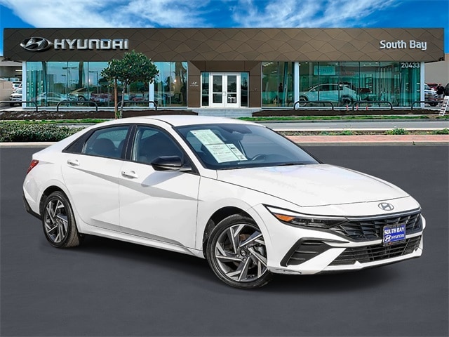 2025 Hyundai Elantra Blue's photo