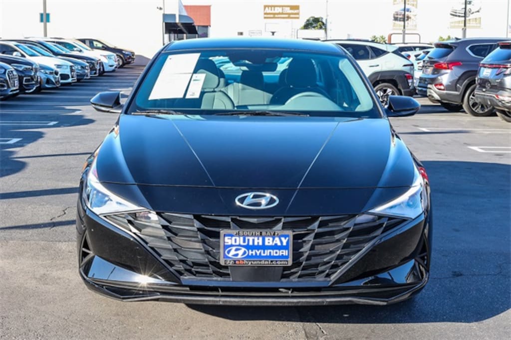 Used 2023 Hyundai Elantra SEL Sedan