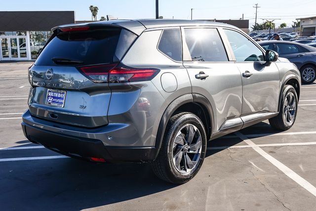 2024 Nissan Rogue SV - Photo 6