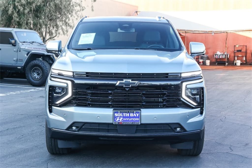Used 2025 Chevrolet Suburban RST SUV
