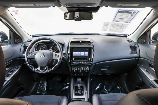 2024 Mitsubishi Outlander Sport SE - Photo 13