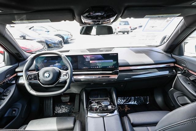 2024 BMW i5 40 - Photo 14
