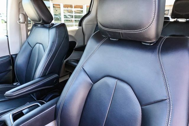 2023 Chrysler Pacifica Touring L - Photo 28