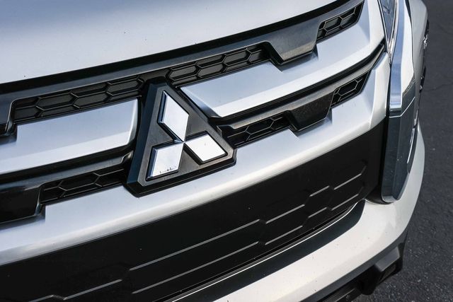 2024 Mitsubishi Outlander Sport SE - Photo 11