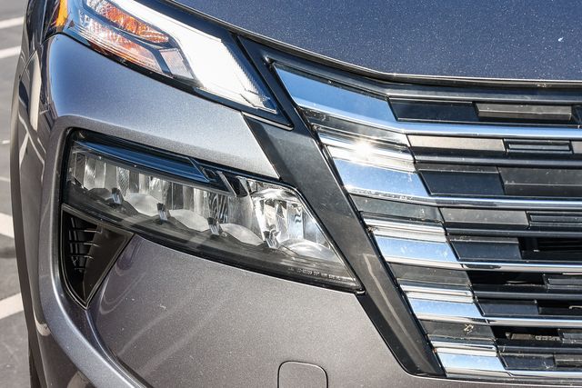 2024 Nissan Rogue SV - Photo 10