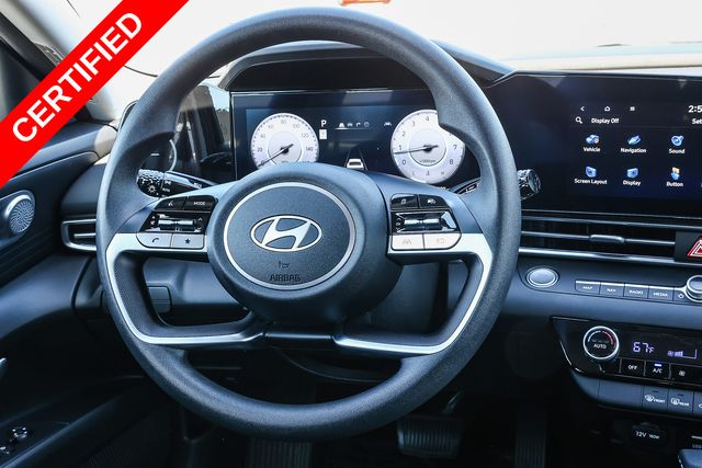 2024 Hyundai Elantra SEL - Photo 17