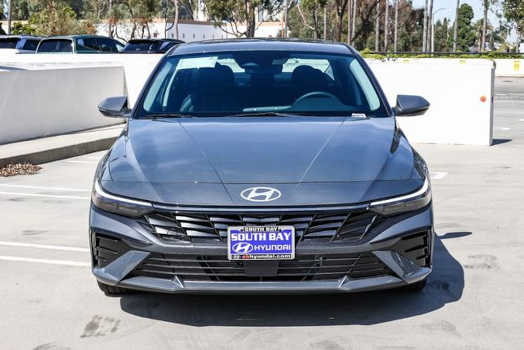New 2026 Hyundai Elantra Hybrid Limited Sedan