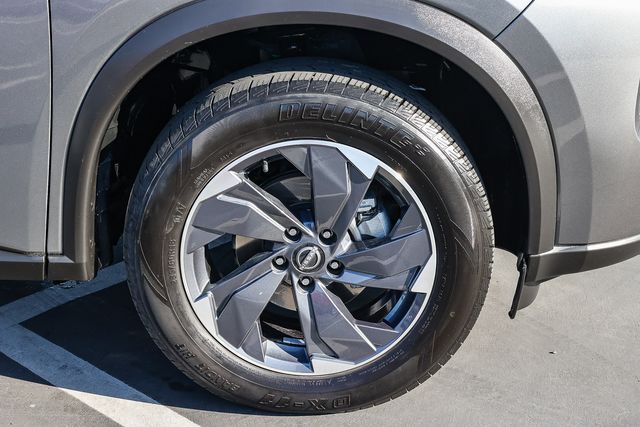 2024 Nissan Rogue SV - Photo 9