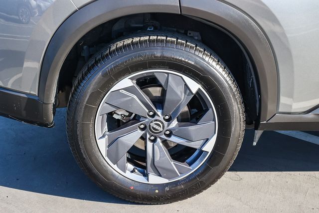 2024 Nissan Rogue SV - Photo 8
