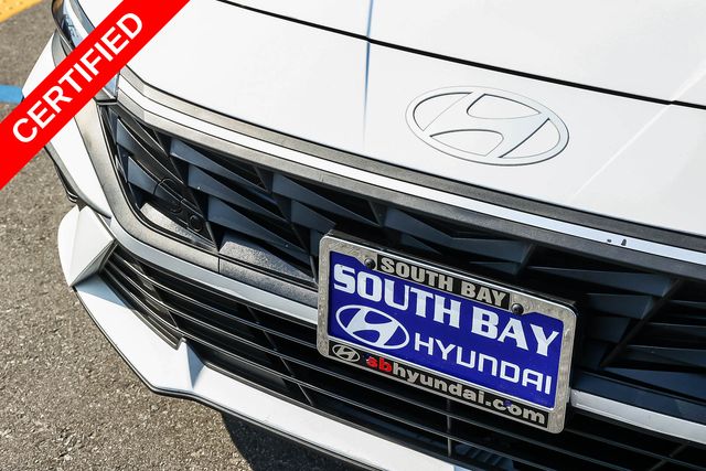 2025 Hyundai Elantra SE - Photo 11