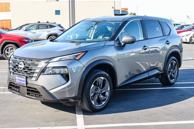 2024 Nissan Rogue SV - Photo 3