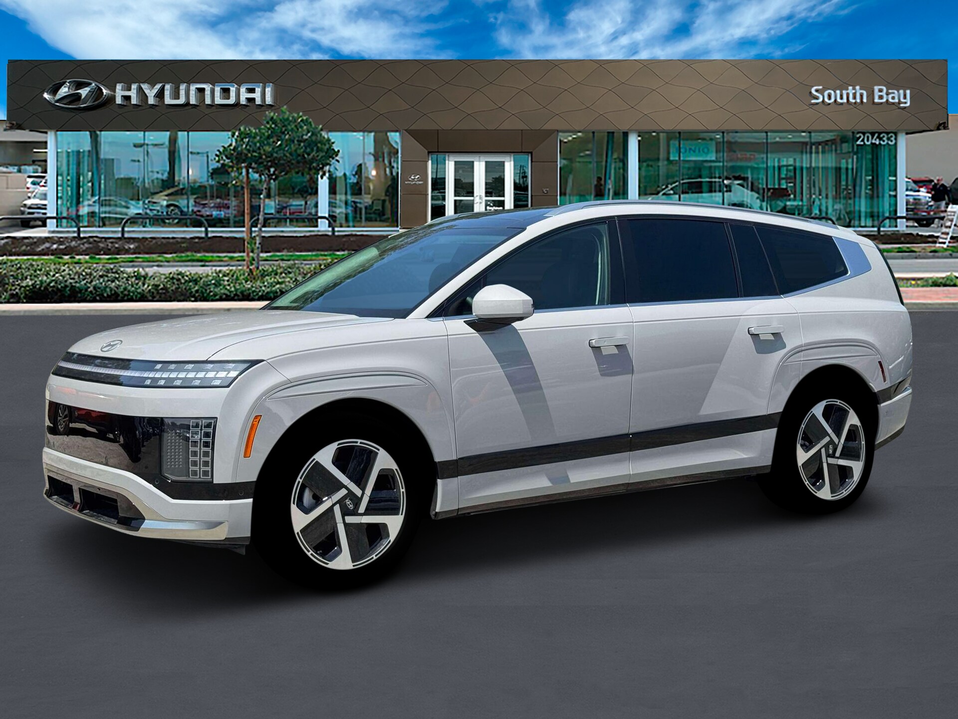 2026 Hyundai Ioniq photo 2