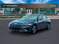 2025 Hyundai Elantra Limited Sedan
