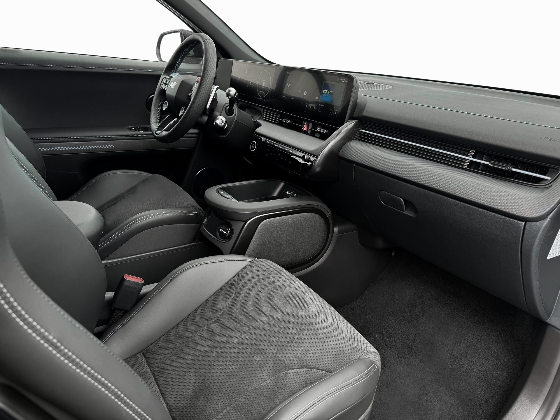 2025 Hyundai IONIQ 5 N - Photo 15