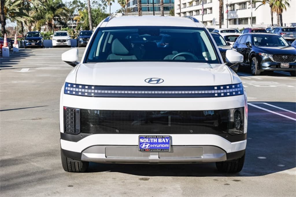 New 2026 Hyundai IONIQ 9 SE SUV