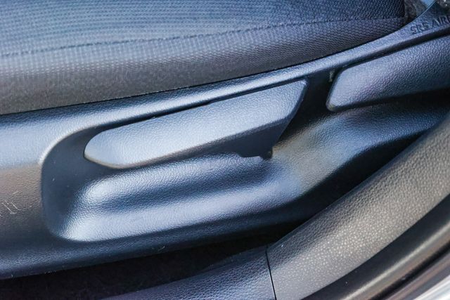 2024 Toyota Corolla LE - Photo 24