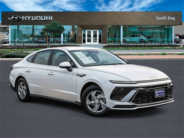 2025 Hyundai Sonata SE's photo