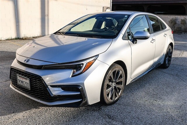2024 Toyota Corolla Hybrid photo 2