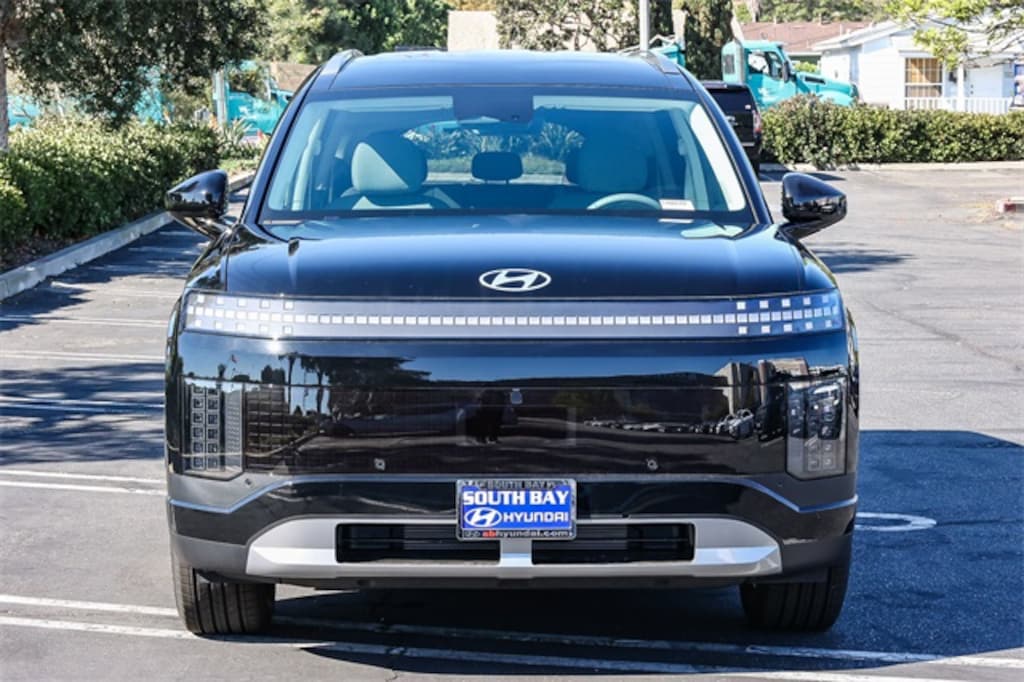 New 2026 Hyundai IONIQ 9 SE SUV