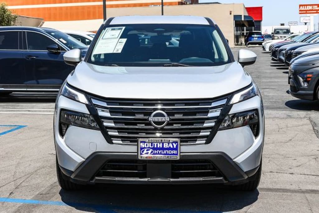 Used 2024 Nissan Rogue SV SUV