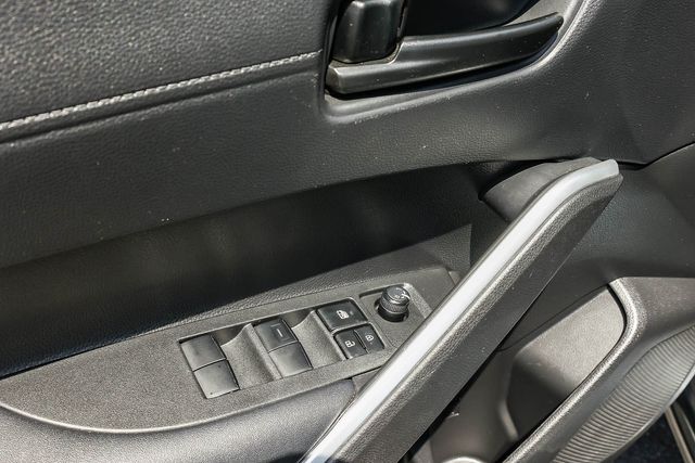 2023 Toyota Corolla Cross LE - Photo 22