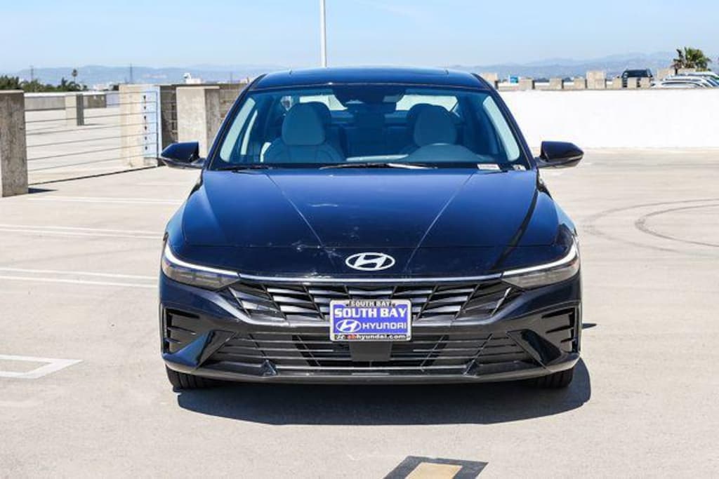 New 2026 Hyundai Elantra Limited Sedan