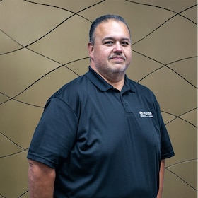 Staff member Johnny Gomez from ID_e06ddf9e0a6f