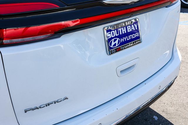 2023 Chrysler Pacifica Touring L - Photo 7