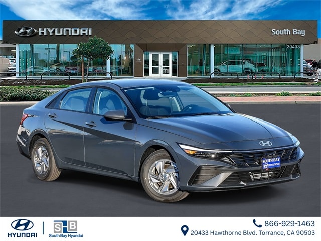 2026 Hyundai Elantra SE's photo