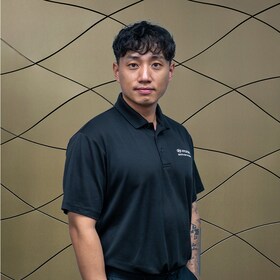 Staff member Calvin Jeong from ID_e06ddf9e0a6f