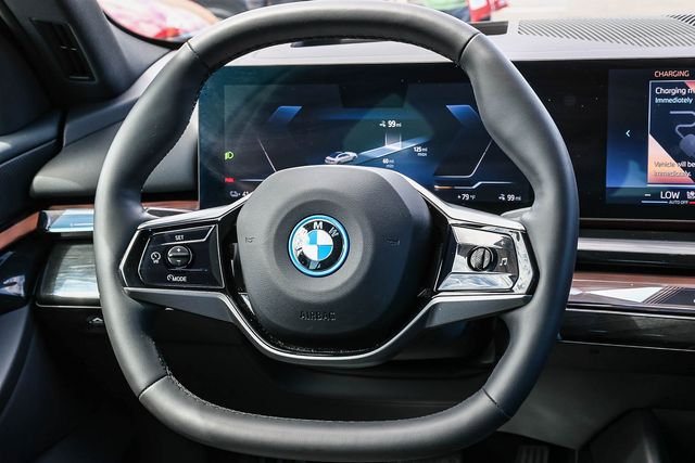 2024 BMW i5 40 - Photo 17
