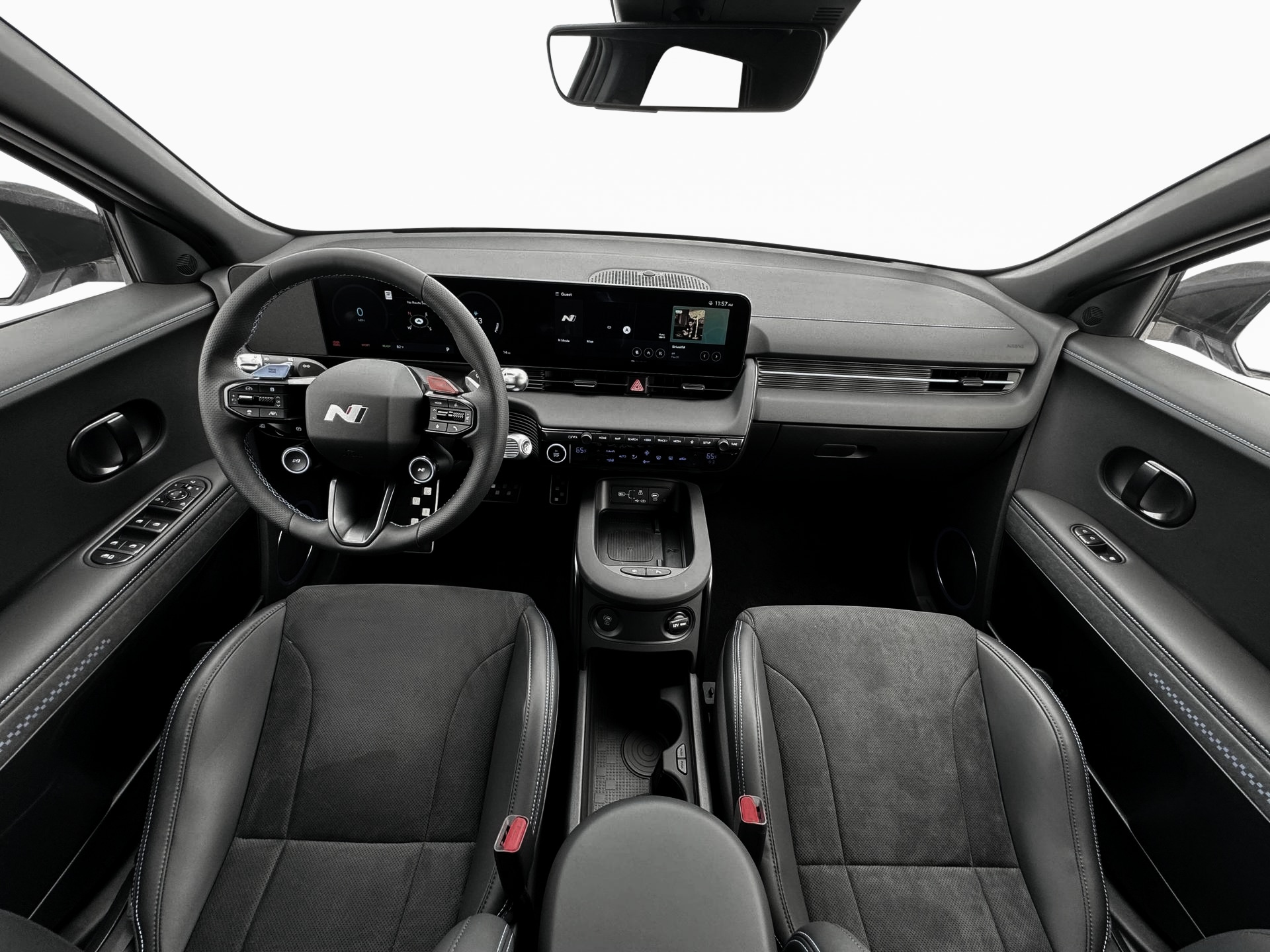 2025 Hyundai IONIQ 5 N - Photo 13