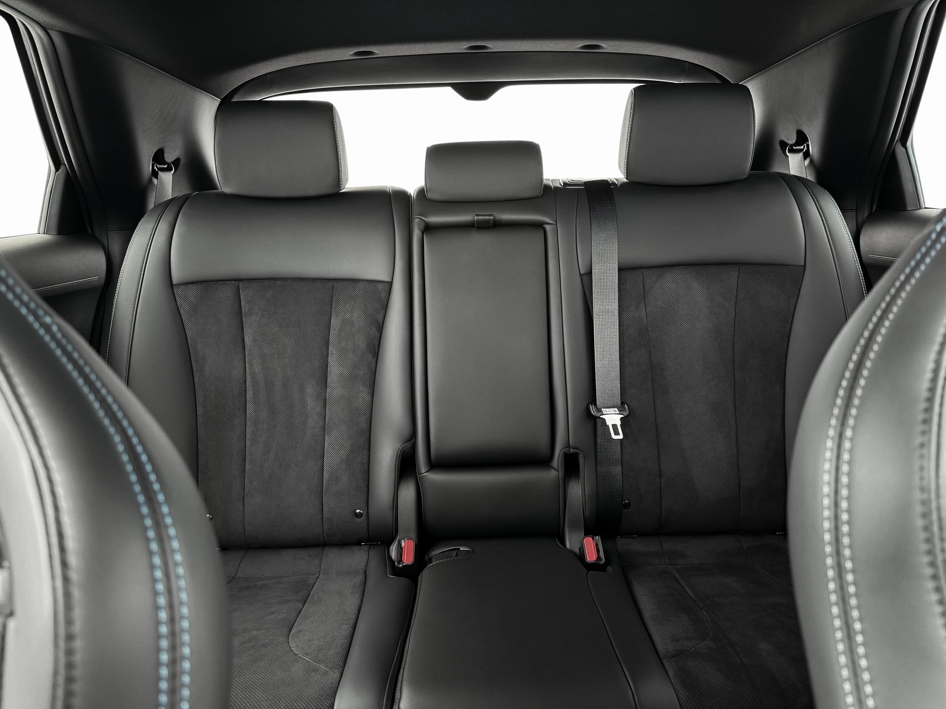 2025 Hyundai IONIQ 5 N - Photo 16