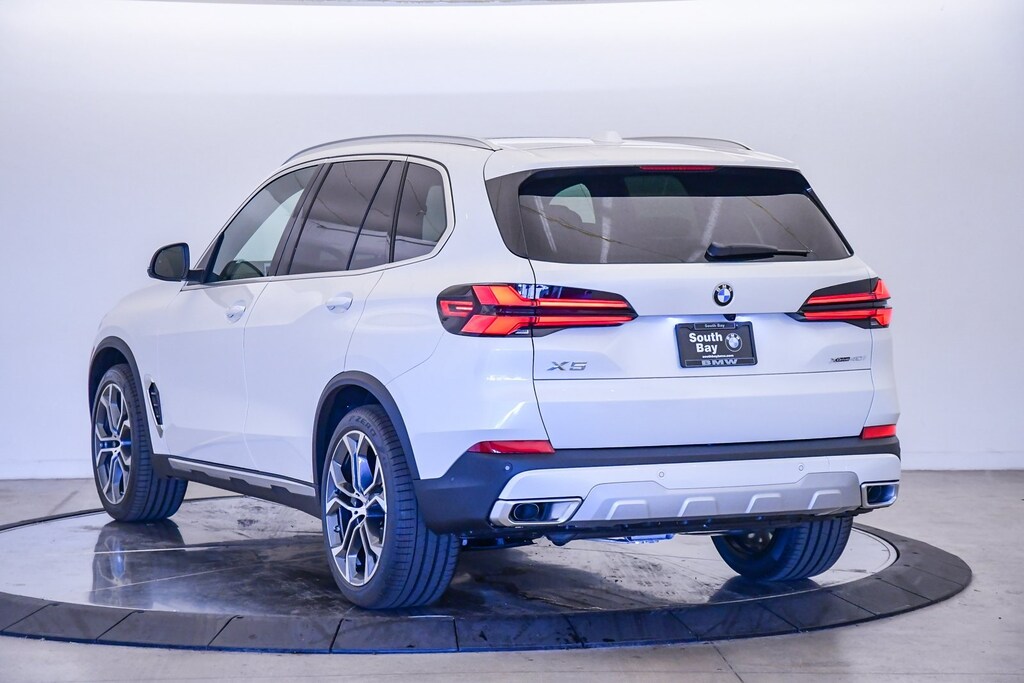 New 2026 BMW X5 xDrive40i SUV