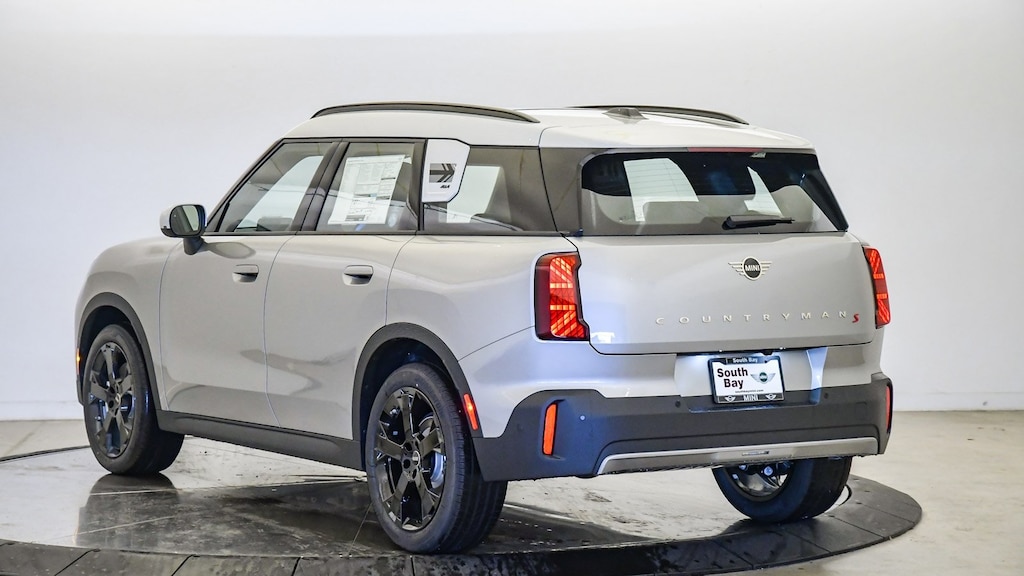 New 2026 MINI Countryman Signature Plus SUV