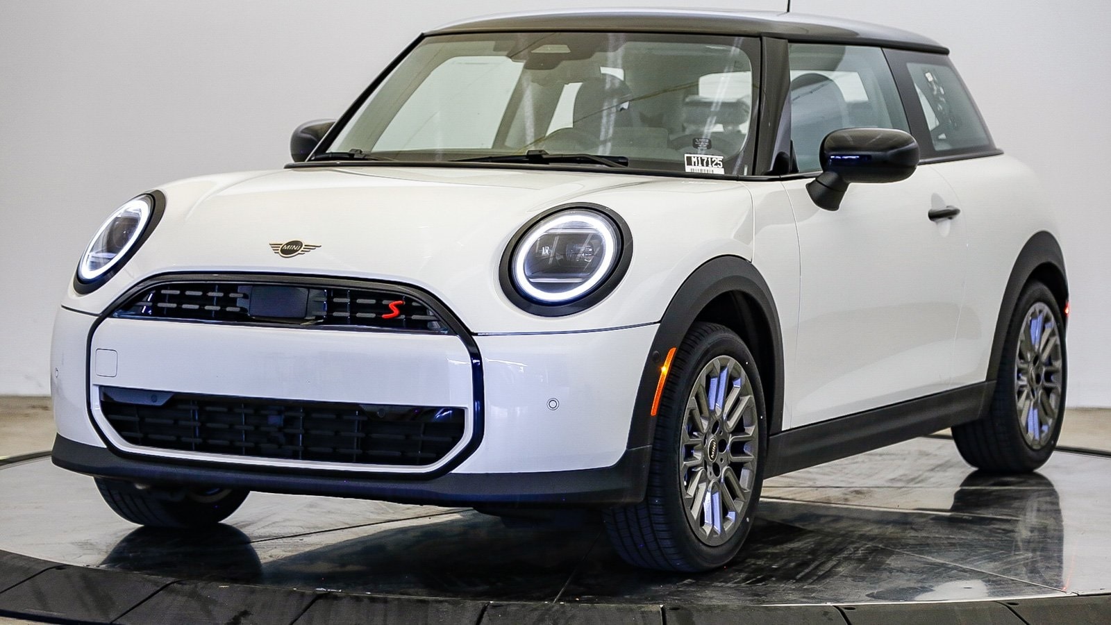 2025 MINI Hardtop 2 Door Signature Plus