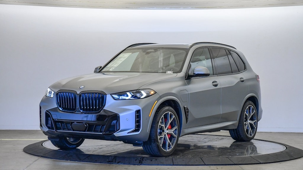 New 2026 BMW X5 xDrive50e SUV