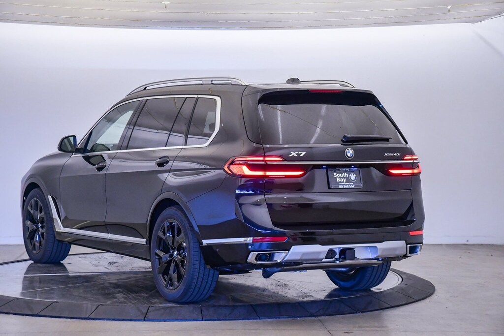 New 2026 BMW X7 xDrive40i SUV