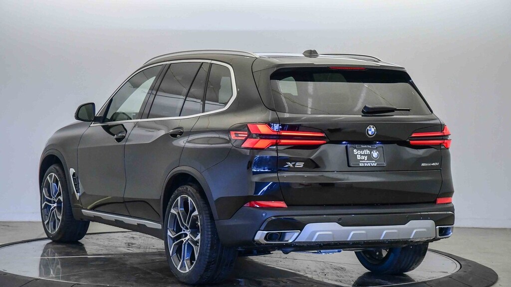 New 2026 BMW X5 sDrive40i SUV